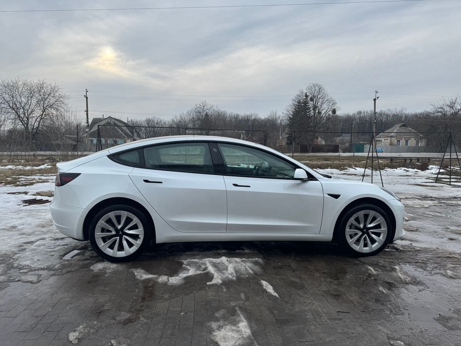 Продам Тesla model 3