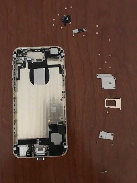 Chassi iPhone 6 gold com peças