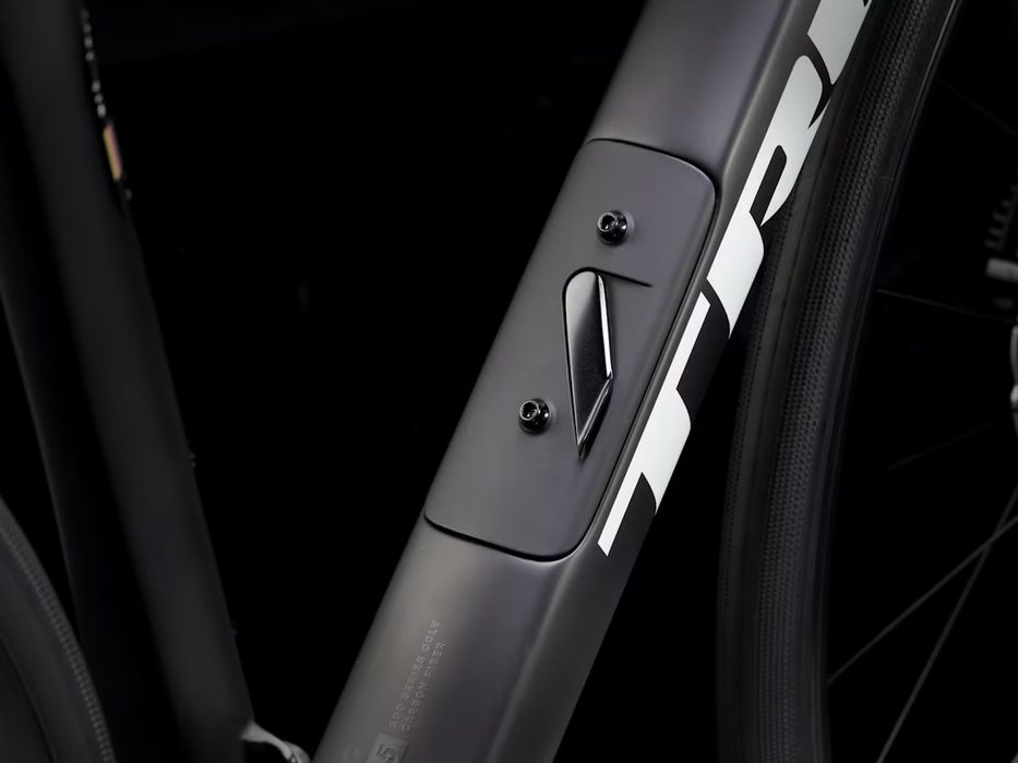 Trek Domane sl5 105 12spd czarny