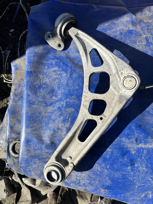 Передние рычаги BMW E46 318