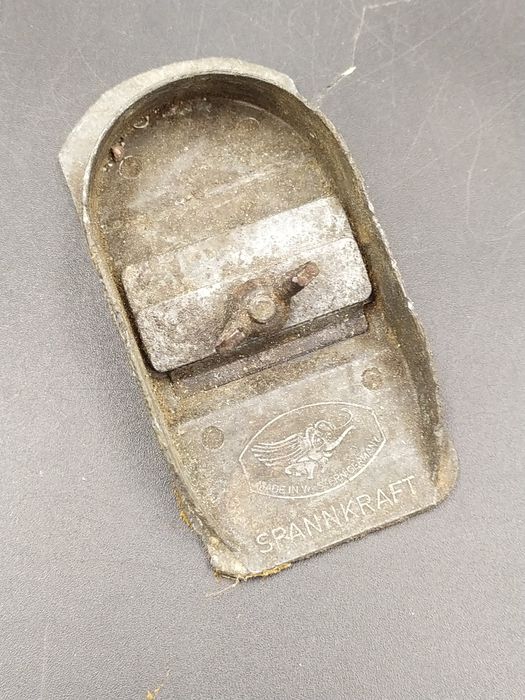 Zabytkowy strug szlifierski niemiecki