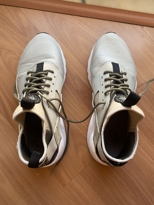Nike Huarache tamanho 42