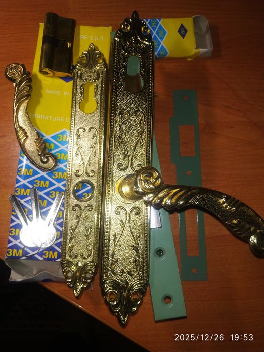 Замок ЗМ  врізний в комплекті Італія