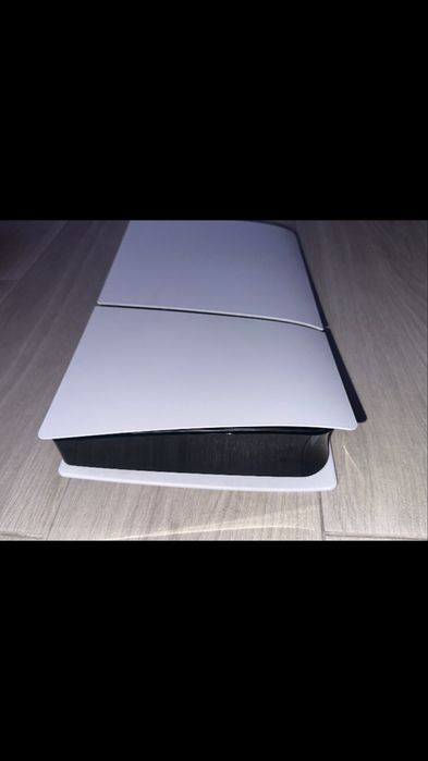 Ps5 slim 1TB c/ comando
