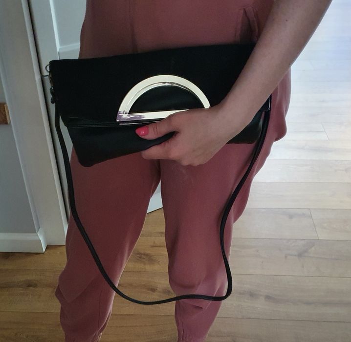 Czarna kopertowa torebka Aldo