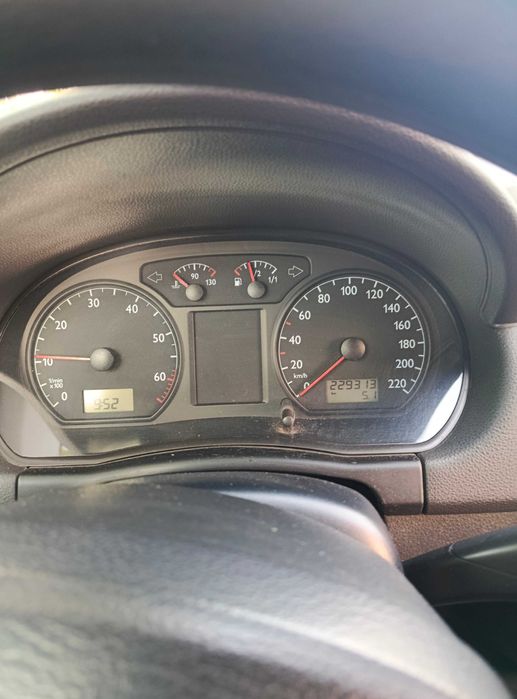 Automóvel WV polo 1.2 de 2002, impecável com revisão, embraiagem e distribuição novas