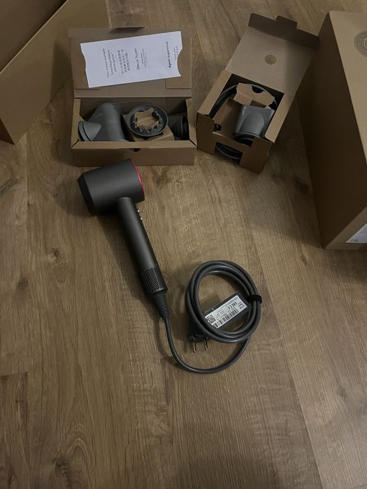 Suszarka Dyson supersonic HD08