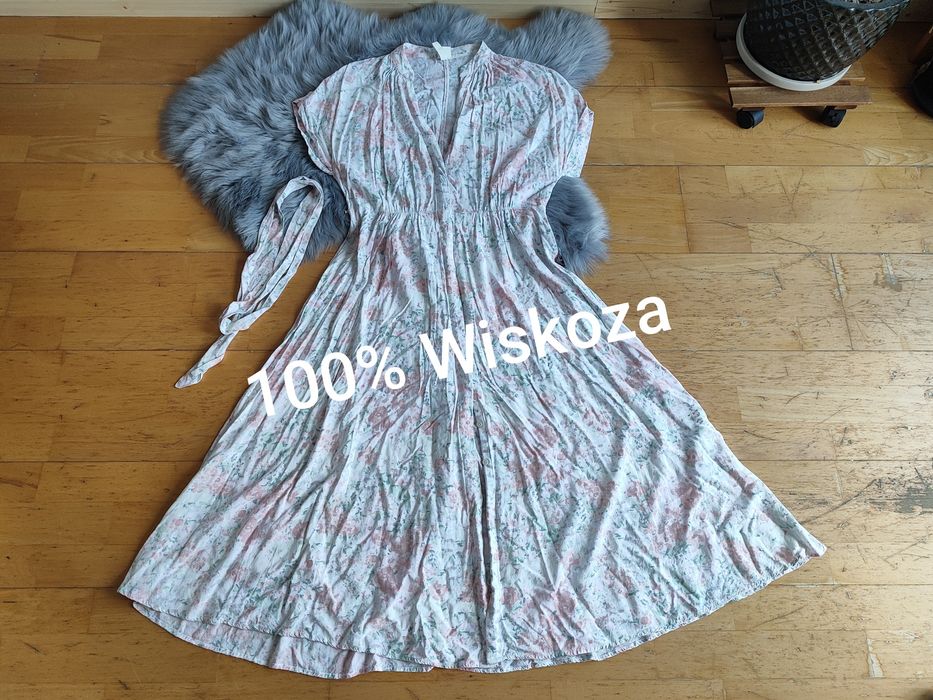 Długa sukienka w kwiaty r.L