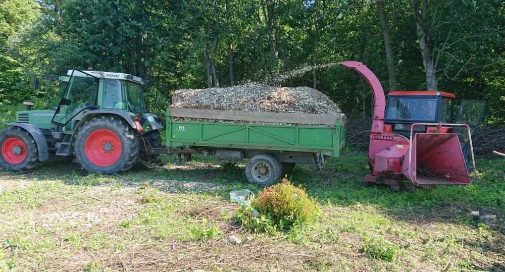 Wycinka karczowanie drzew, obcinanie gałęzi, wykaszanie, rębak zrębka.