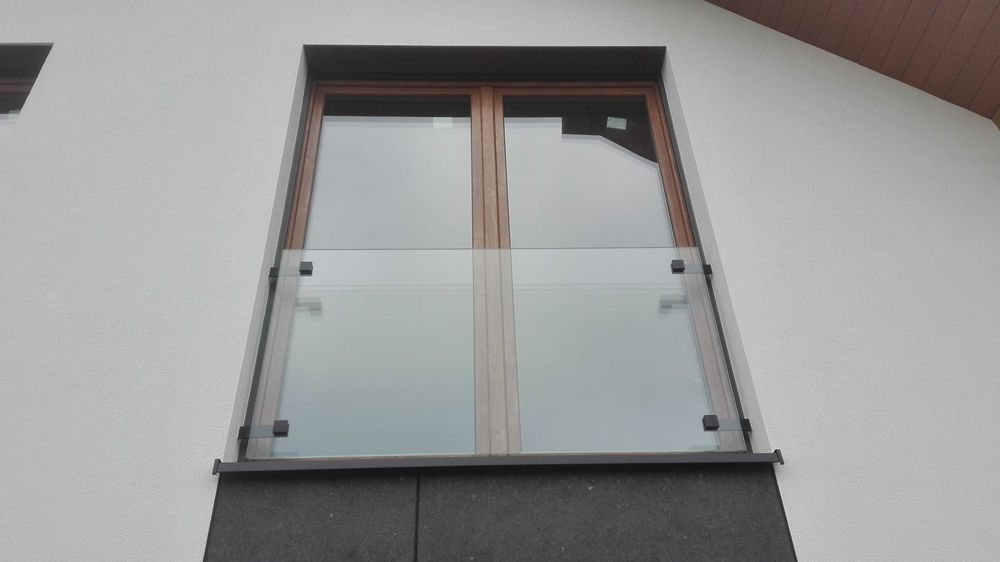 Barierka na balkon francuski, barierka okienna cało szklana tanio