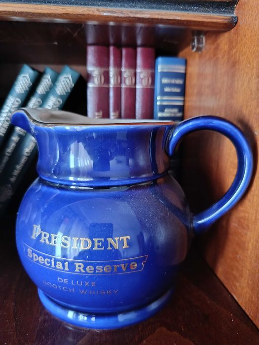 Caneca cerâmica vintage