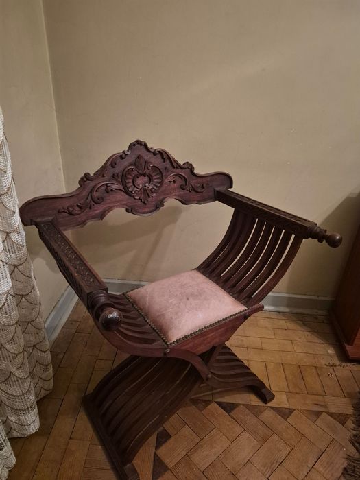 Poltrona/cadeirão Savonarola