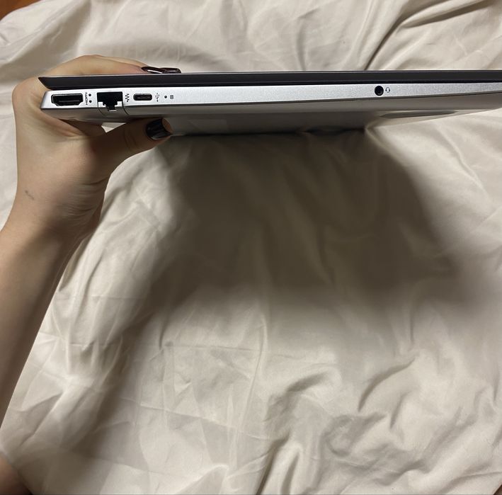 HP Pavilion 15-cw1010ua  (Ryzen 3/8GB RAM)