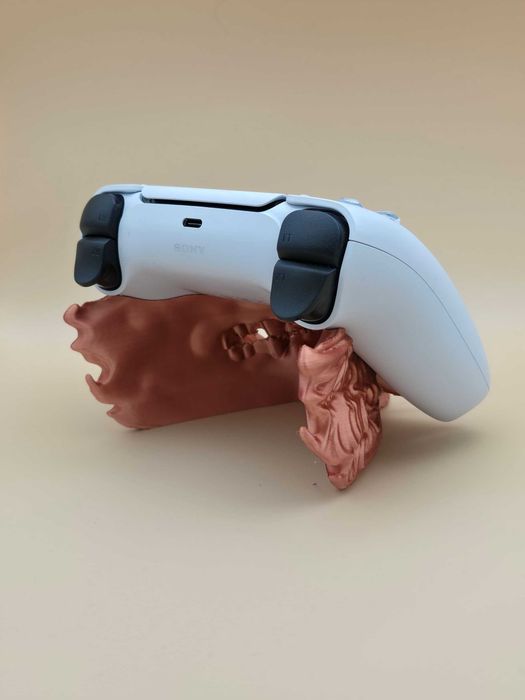 Oni mask PS5 pad holder