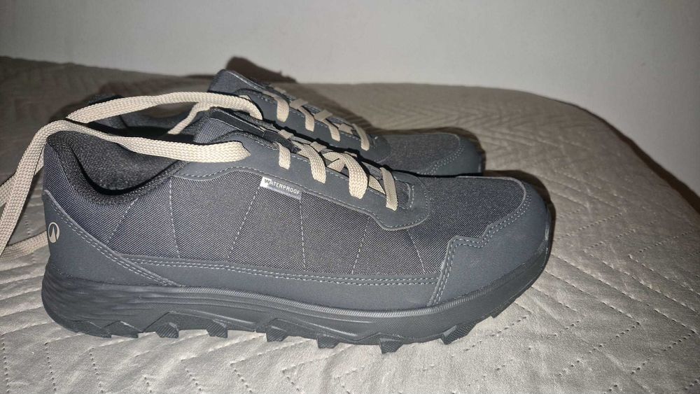 Botas de Caminhada Decathlon tamanho 43
