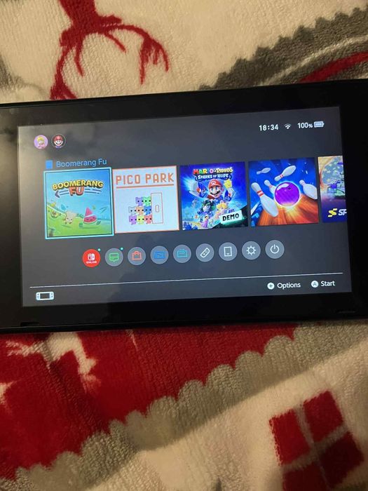 Nintendo Switch V1 Neon – Pełny Zestaw + Pudełko + Karta Pamięci