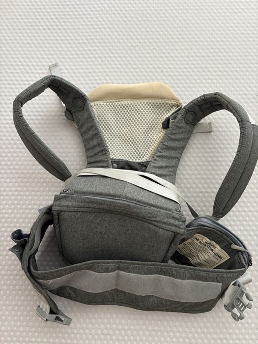 Porta-Bebé Ergonómico Sunveno com Hip Seat – Como Novo