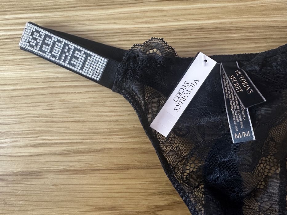 Komplet bielizny B75 Victoria’s Secret stanik + stringi 75B 34B