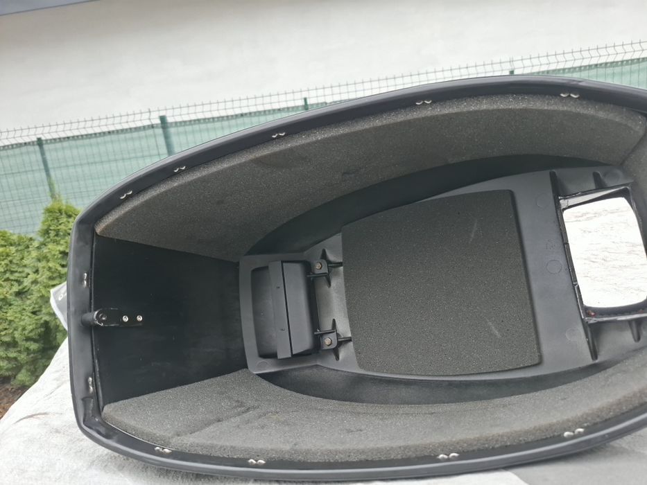 Лодка  колібрі км 400 д  как новая  с мотором меркурій 15  м