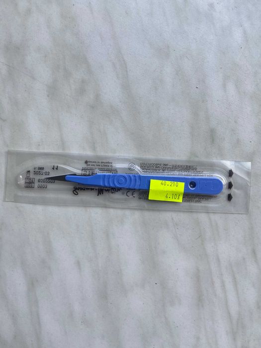 Sterylny skalpel jednorazowy