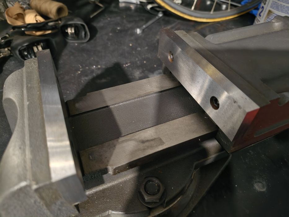 Imadło maszynowe obrotowe Luna 125/100