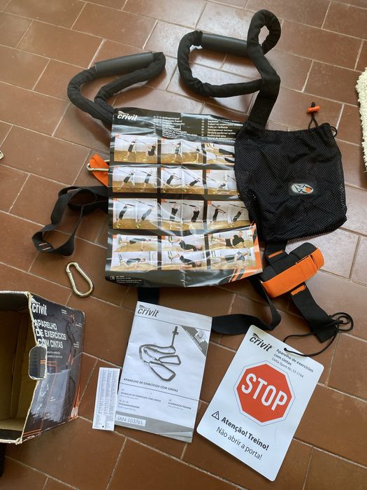 Aparelho de exercícios com cintas