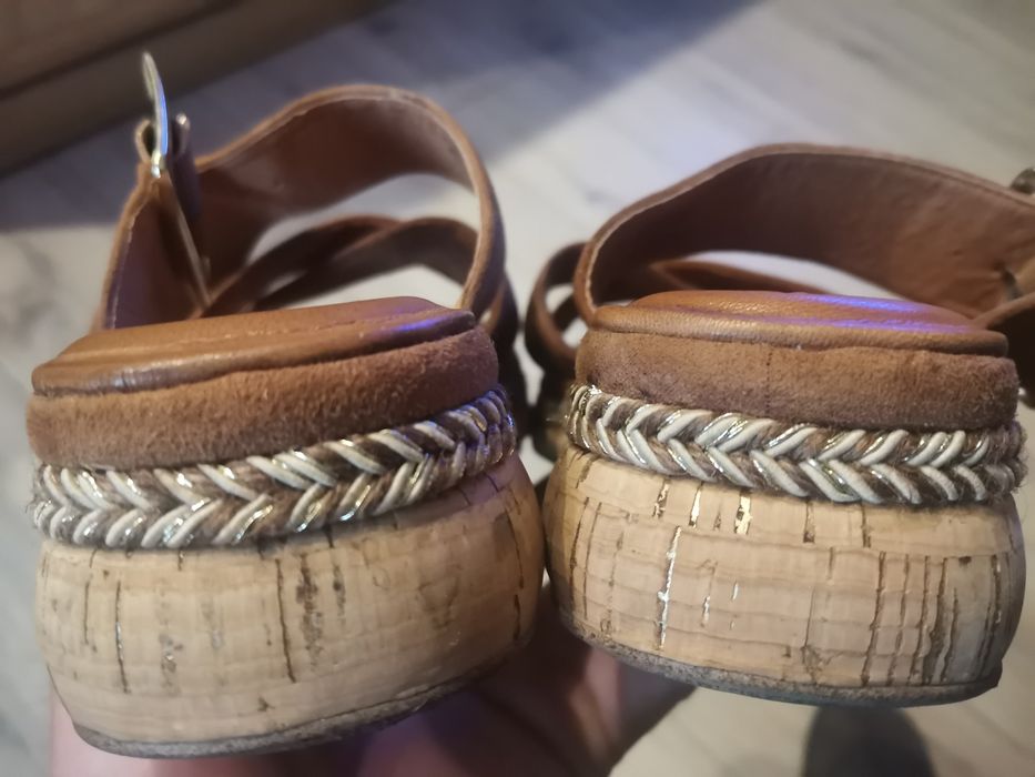 Sandały damskie Tamaris 37