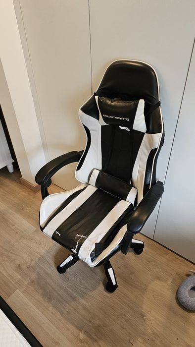 Cadeira gaming usada