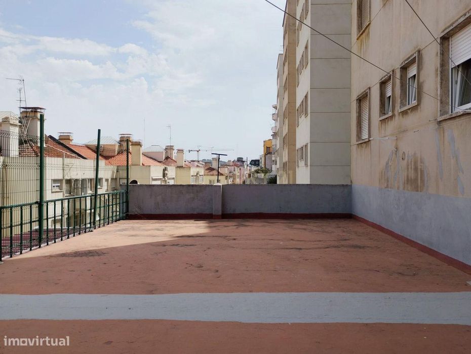 Apartamento T4 na Rua Passos Manuel, Arroios, Lisboa