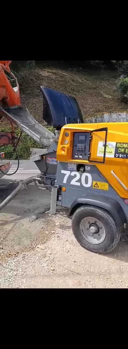 Bombagem de betão. Bomba estática de betão