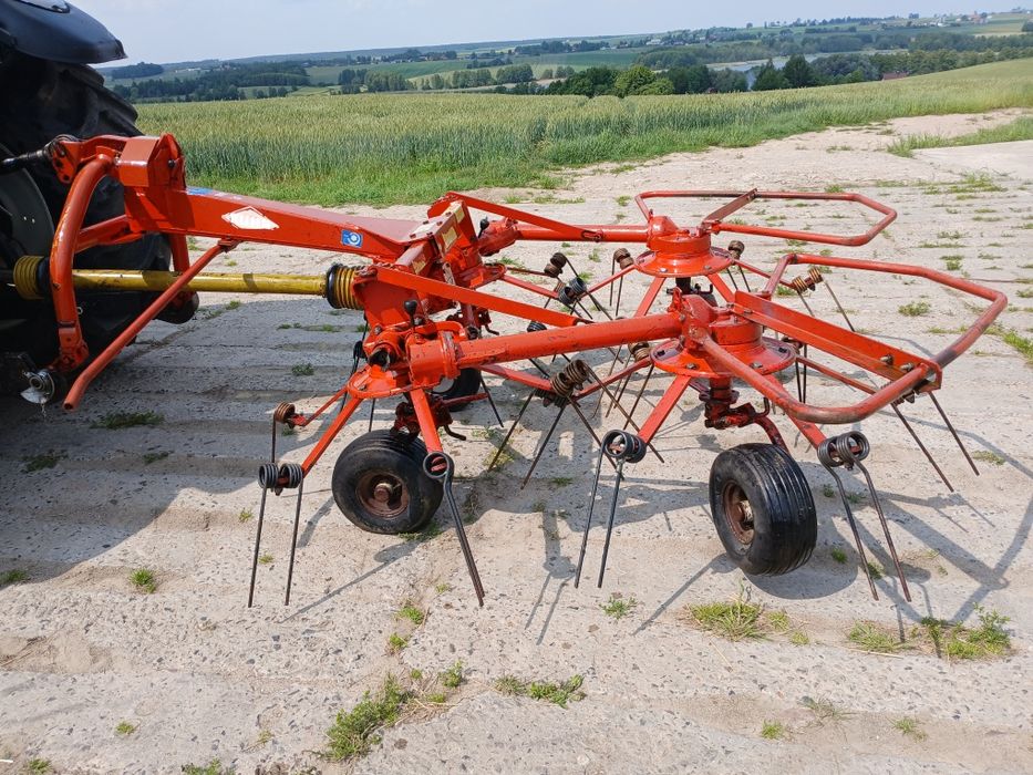 Przetrząsarka karuzelowa kuhn