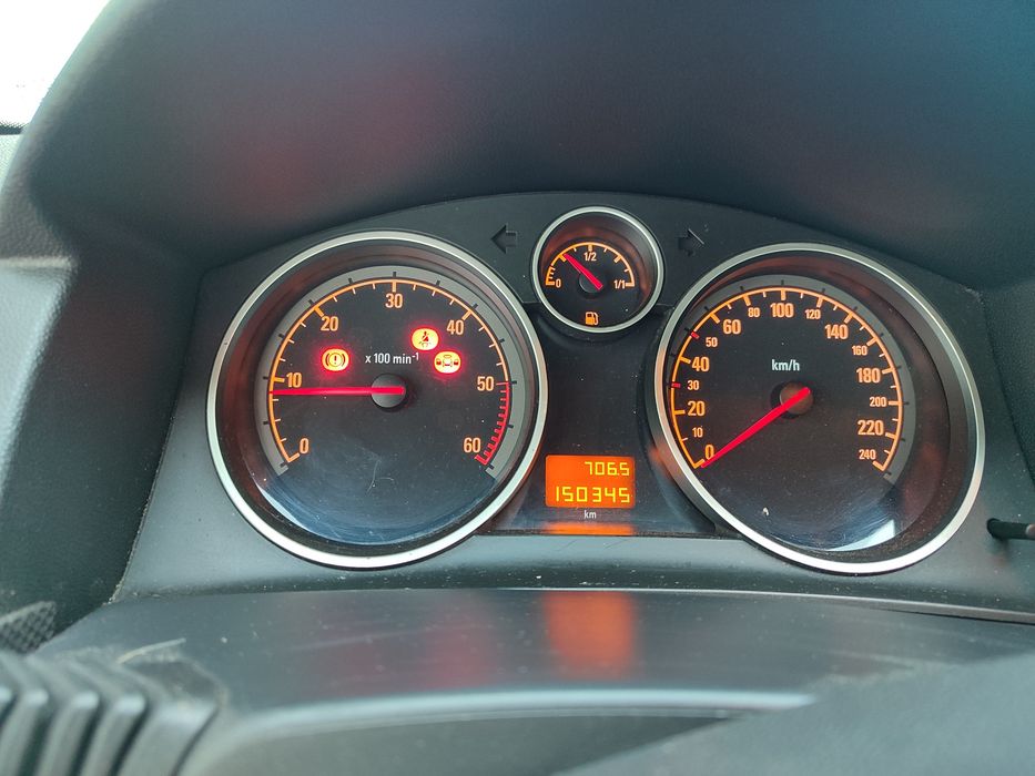 Opel astra 1.3 CDTI 150 mil quilómetros