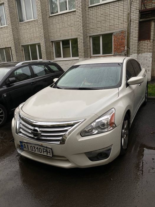 Nissan Altima 2015 | 2.5 бензин | Автомат | Хороша комплектація