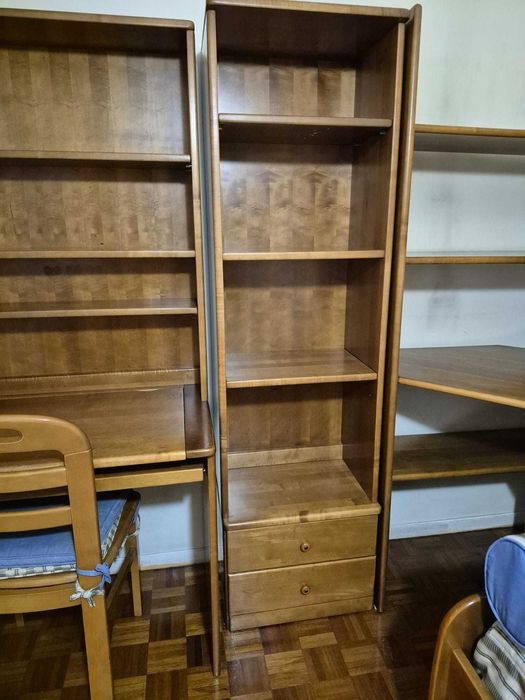 Estúdio de madeira (cama dupla)