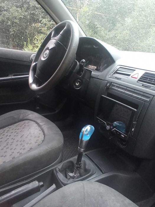 Авто шкода фабія2006