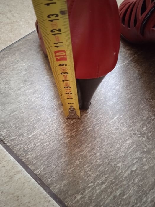 Czerwone eleganckie skóra botki letnie