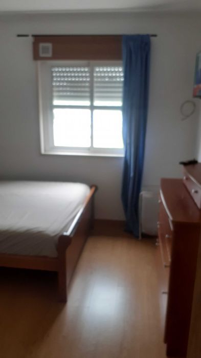 Arrenda-se quarto