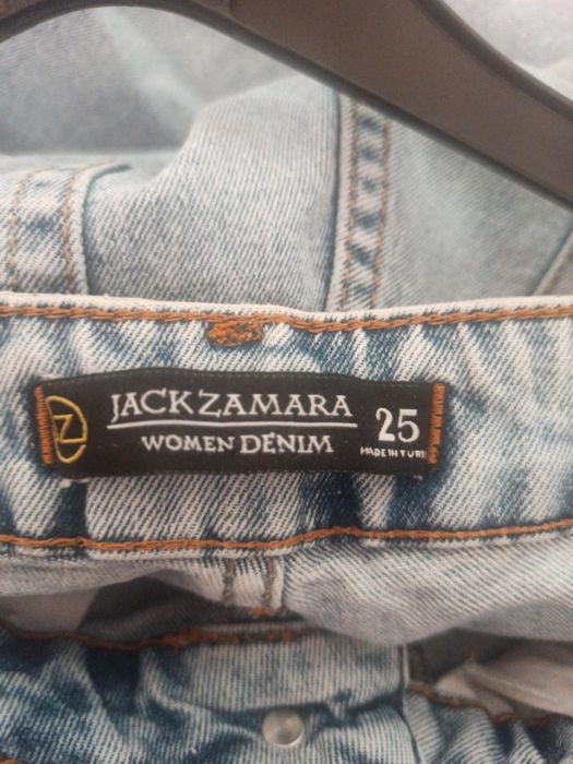 Джинси укорочені