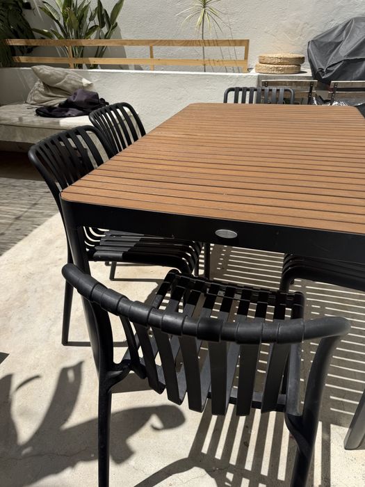 Mesa e cadeiras exterior