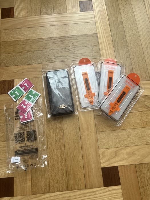 Захисне скло чохол на iphone 16pro coach