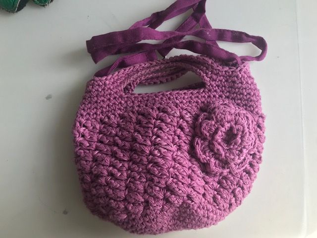 Bolsa em crochet Benetton menina