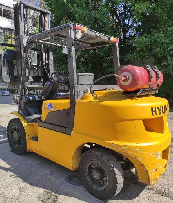 Вилковий навантажувач 4,5 тн вилочный погрузчик газ HYUNDAI 45L-7A  2012 р.в.