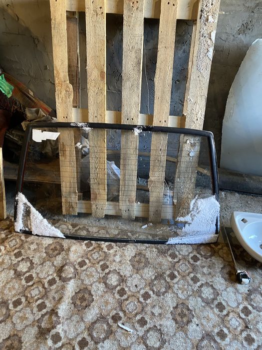 Скло заднє ваз 08 09