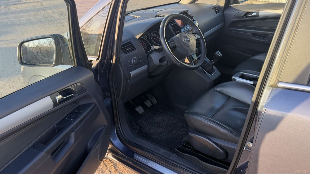 Opel Zafira 1.7 tdi 7 місць 2011р