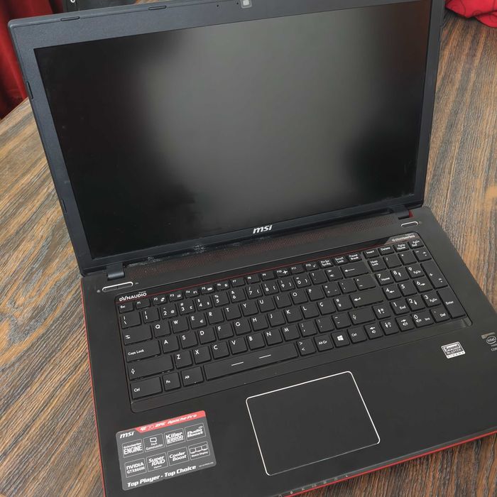 Portatil Gaming MSI GE70 2PE Apache Pro -  Para Peças / Avariado!!!