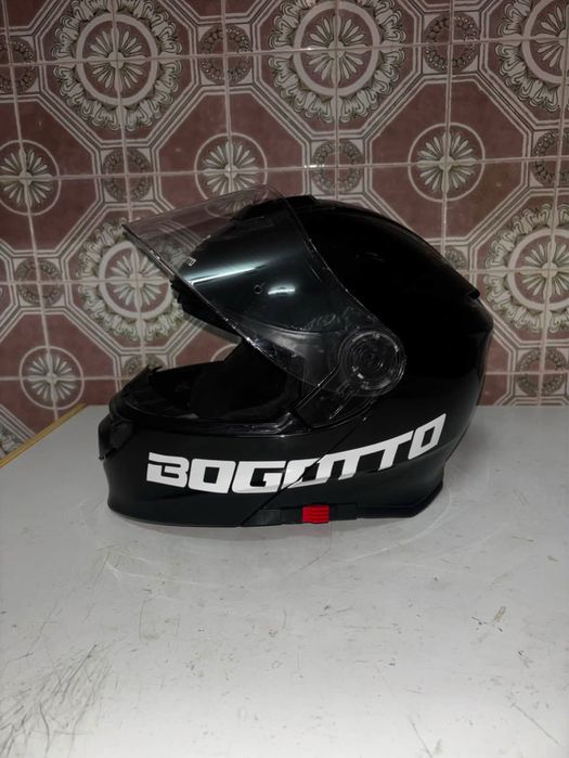 Capacete preto bom estado