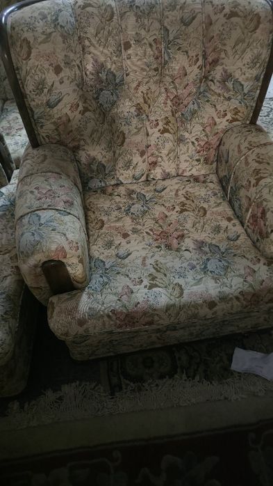 Conjunto de três sofás