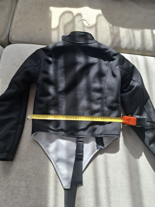 Kaftan szermierczy dla dziecka w wieku 7-10  lat.
