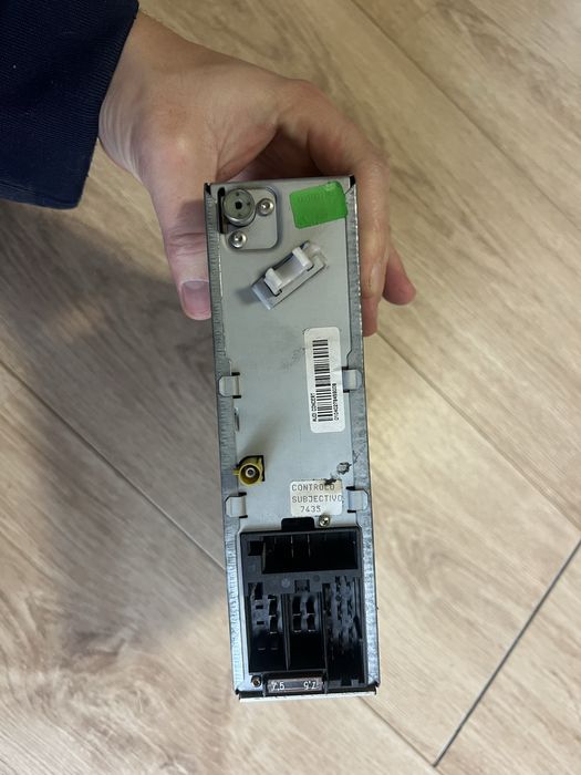 Radio para Audi A4 (8E2, B6)