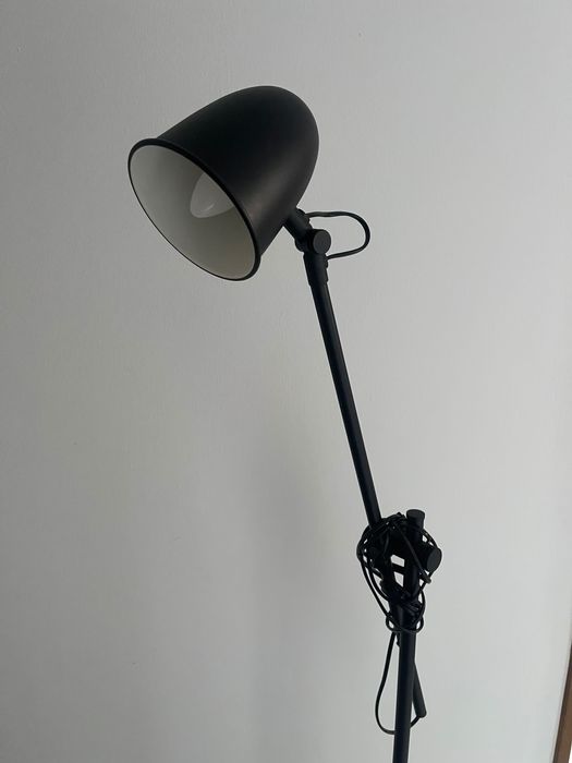 Candeeiro de Pé - Preto